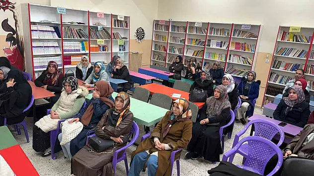 Elazığ'da kadına yönelik şiddetle mücadele eğitimiElazığ'da kadınlara yönelik şiddetle mücadele konusunda eğitim çalışmaları düzenleniyor.