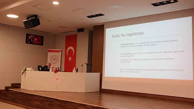 Elazığ'da sağlık çalışanlarına kuduz riskli temas ve aşı profilaksisi konusunda eğitim verildi.