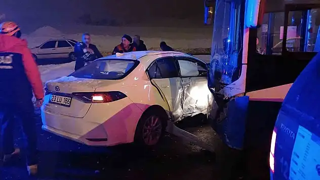 Elazığ'da trafik kazası meydana geldi: 1 kişi yaralandı.