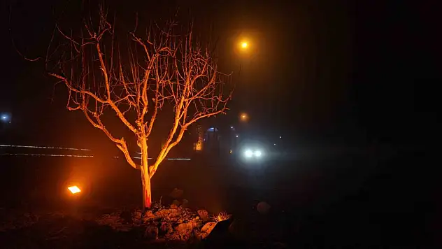 Elazığ'da yoğun sis: 4 bin yıllık Harput Mahallesi'nde göz gözü görmedi