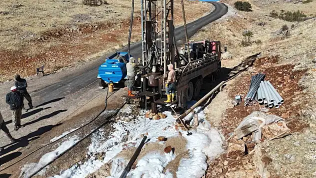 Elazığ'ın bir köyünde daha su sorunu çözüme kavuştu.
