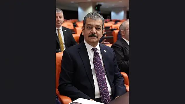 Erol Keleş'ten Gürsel Erol'a Yanıt: 'Bu Şehir Hamasetle Değil, Samimiyetle Büyür'