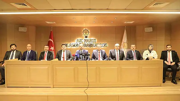 Kürşad Zorlu, Özgür Özel'e tepki gösterdi: 'Atatürk'ün milliyetçiliği, Türkiye'yi şikayet etmek değil, ona değer katmaktır.'