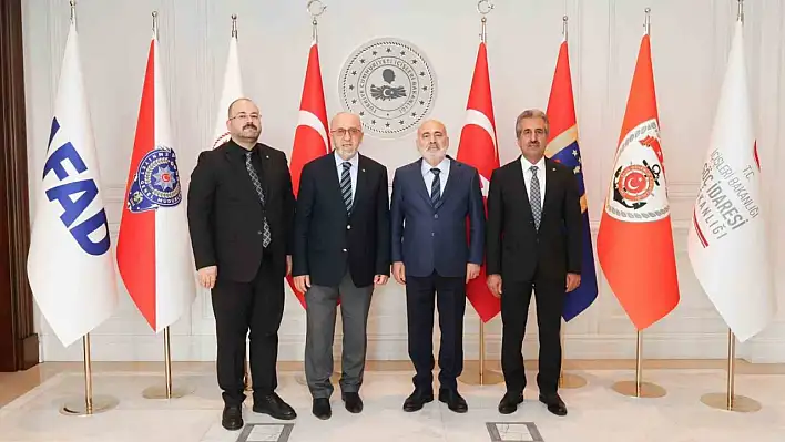 Başkan Dumandağ, bakan yardımcılarıyla buluştu