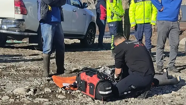 El freni açılan pikap baraja düştü, kadın mühendis öldü.