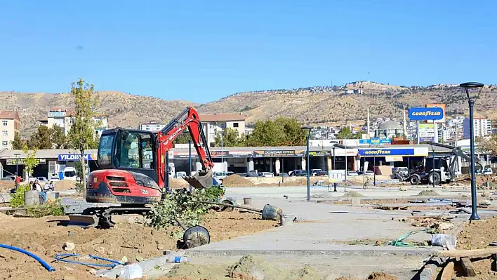 Elazığ'daki Doğu Park'ın inşaat çalışmaları tamamlanma aşamasına geldi.