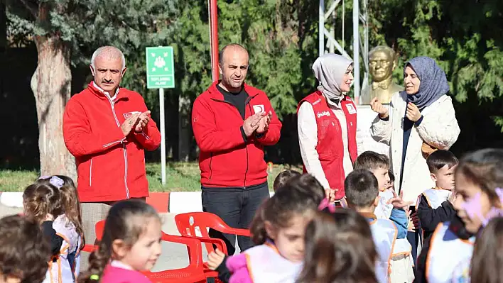 Elazığ'da Kızılay Haftası büyük bir coşku ile kutlanıyor.