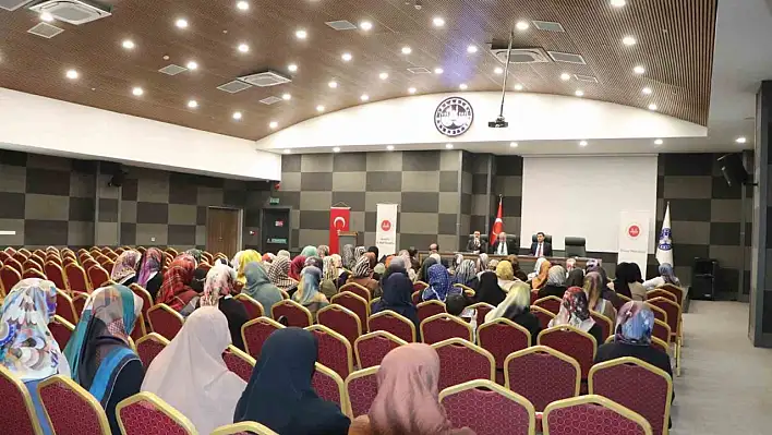 Elazığ'da Kur'an Kursu Öğreticileri Bir Etkinlik Kapsamında Bir Araya Geldi.