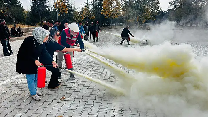 Fırat Üniversitesi'nde Yangın Tatbikatı Gerçekleştirildi