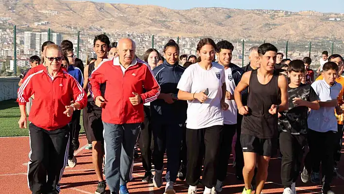 Necdet Ayaz sahada