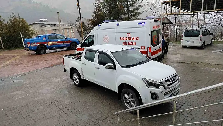 Tavşan Avında Kazara Arkadaşını Yaraladı