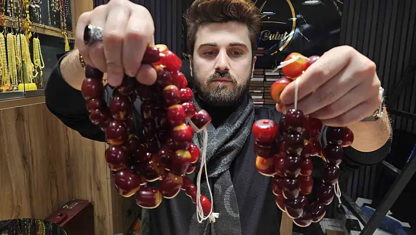 90 bin dolarlık 600 parça Osmanlı kehribarı ustalarca yeniden şekillendirilecek.