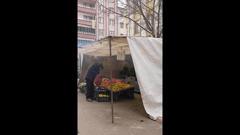 Pazarda Kış Mesaisi