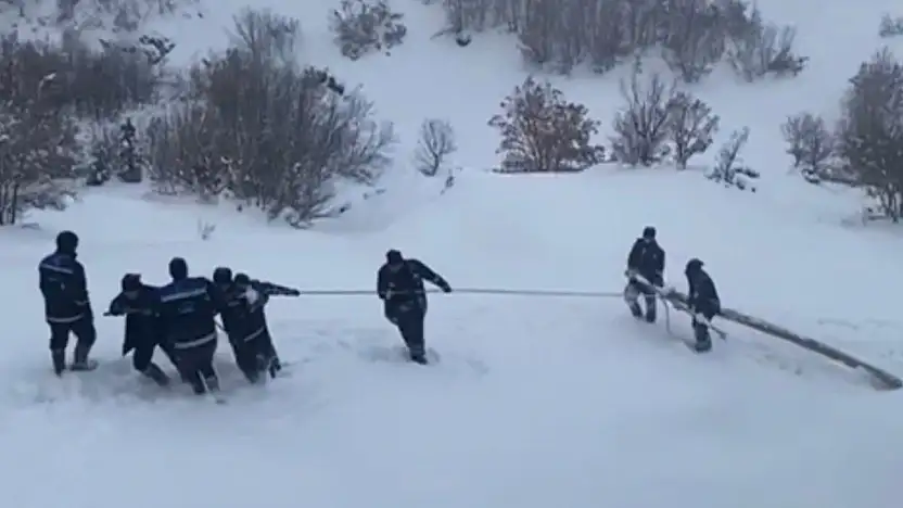 Kar Altında Enerji Mesaisi: Ekipler Seferber Oldu