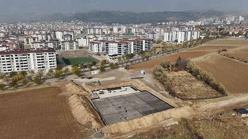 Elazığ'da yarı olimpik yüzme havuzunun inşasına başlandı.