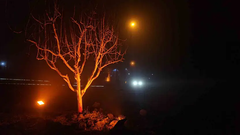 Elazığ'da yoğun sis: 4 bin yıllık Harput Mahallesi'nde göz gözü görmedi