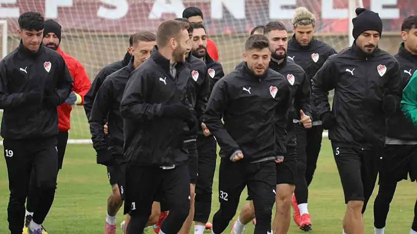 Elazığspor hazırlıklarına devam ediyor.
