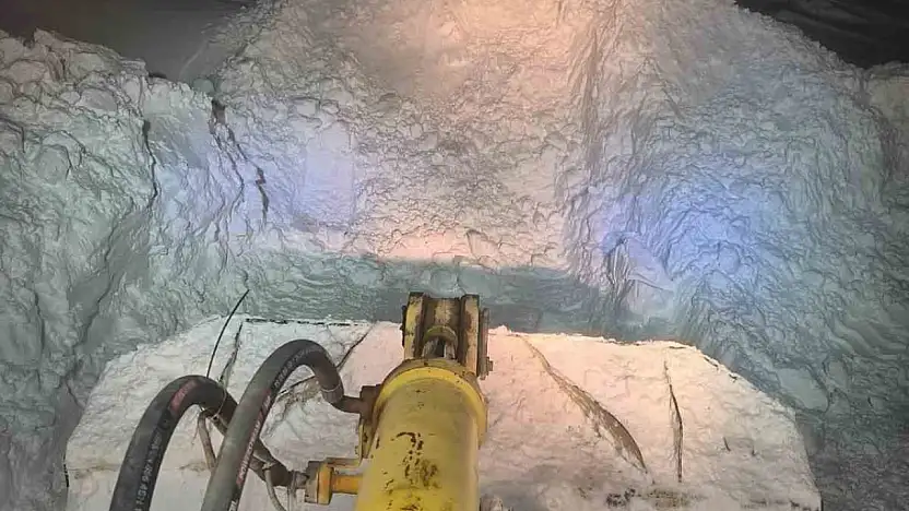 Karakoçan'da Kar Kalınlığı Bir Metreyi Aştı