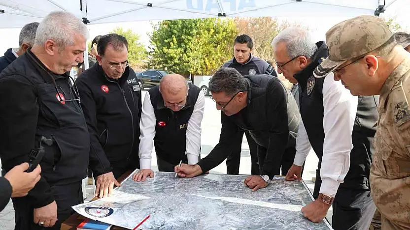 Kaybolan otizmli çocuk 35 kilometrelik bir bölgede aranıyor.