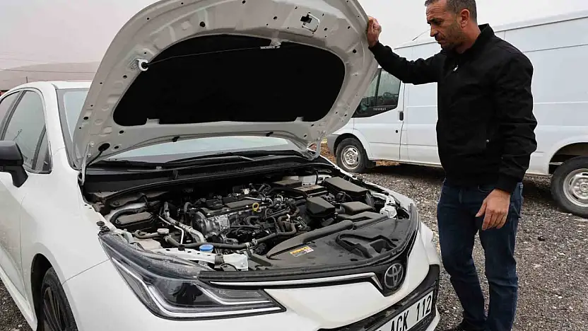 Sıfır kilometre araçta motor arızası yaşadı, 20 gün kullandı ve 5 aydır servisten dönmesini bekliyor.